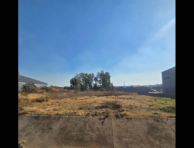 7,970M² VACANT LAND FOR SALE IN DUNCANVILLE